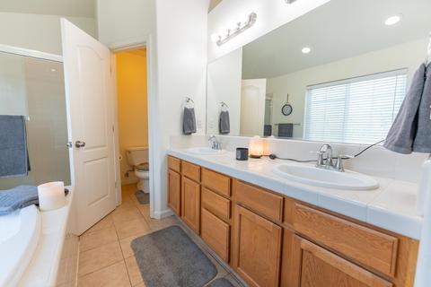 1035 Tranquility Ct, Lemoore, CA 93245 photo 41