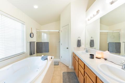1035 Tranquility Ct, Lemoore, CA 93245 photo 38