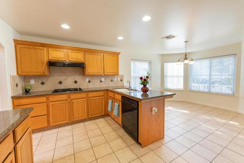 1035 Tranquility Ct, Lemoore, CA 93245 photo 15
