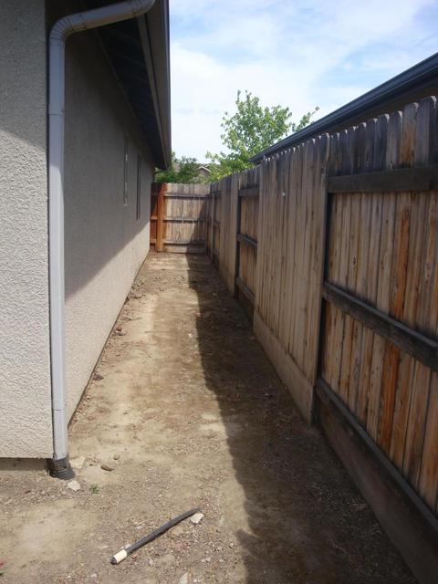 1127 E Vine Ct, Visalia, CA 93292 photo 20