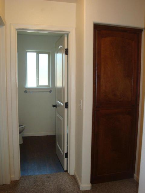 1127 E Vine Ct, Visalia, CA 93292 photo 13