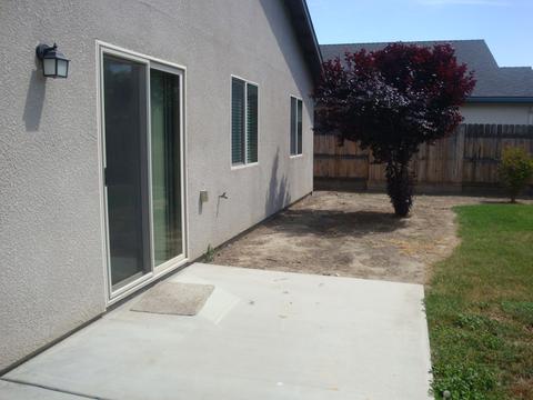 1127 E Vine Ct, Visalia, CA 93292 photo 17