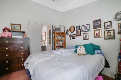 636 E Harold Ave, Visalia, CA 93292 photo 19