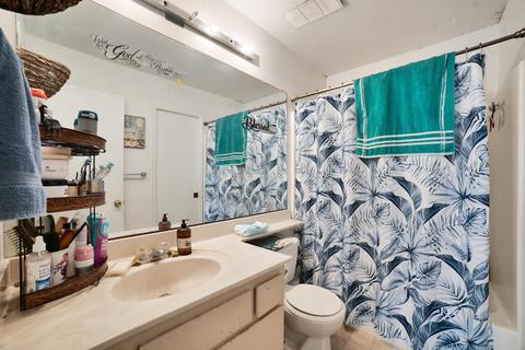 636 E Harold Ave, Visalia, CA 93292 photo 17