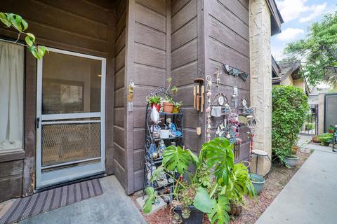 636 E Harold Ave, Visalia, CA 93292 photo 12