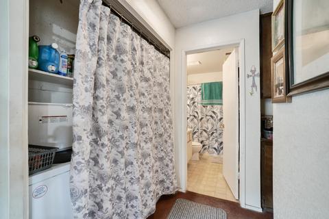 636 E Harold Ave, Visalia, CA 93292 photo 16