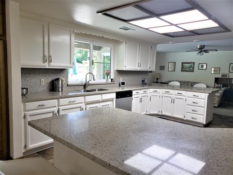 300 E La Vida Ave, Visalia, CA 93277 photo 16