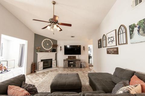 1922 Spring Ave, Delano, CA 93215 photo 4