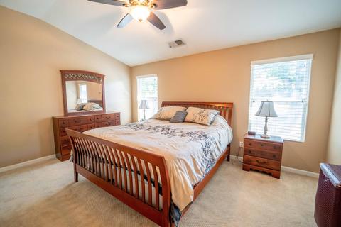 3640 S Pride Ct, Visalia, CA 93277 photo 7