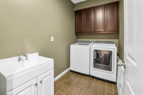 3923 E Cherry Ave, Visalia, CA 93292 photo 12