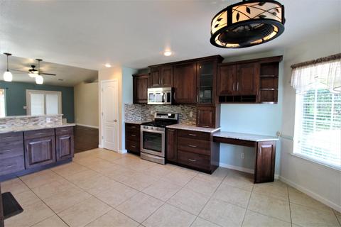 3748 E Acequia Ave, Visalia, CA 93292 photo 8