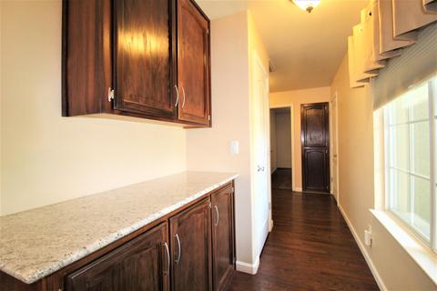 3748 E Acequia Ave, Visalia, CA 93292 photo 11