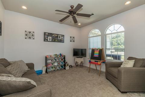 1409 Hawthorn St, Lemoore, CA 93245 photo 14