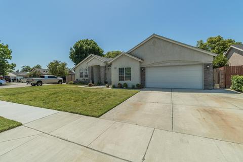 1409 Hawthorn St, Lemoore, CA 93245 photo 3