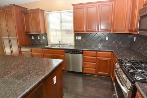 3725 E Seeger Ct, Visalia, CA 93292 photo 10
