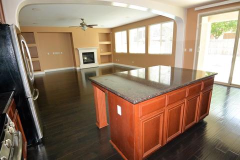3725 E Seeger Ct, Visalia, CA 93292 photo 11