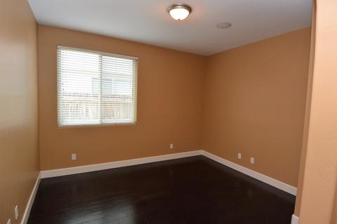 3725 E Seeger Ct, Visalia, CA 93292 photo 28