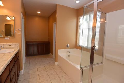 3725 E Seeger Ct, Visalia, CA 93292 photo 19