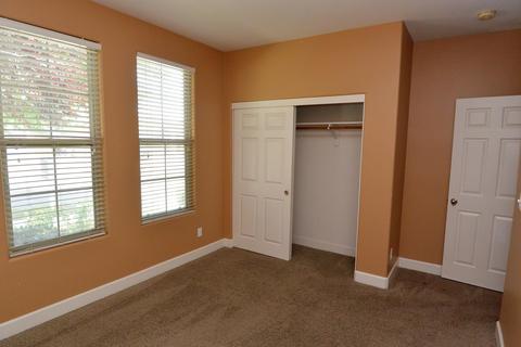 3725 E Seeger Ct, Visalia, CA 93292 photo 32