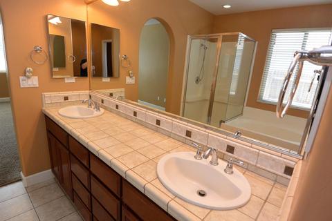 3725 E Seeger Ct, Visalia, CA 93292 photo 22