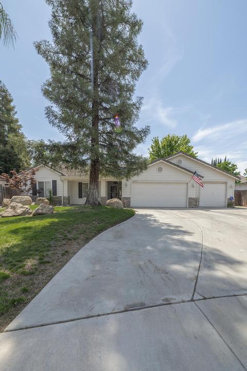 2443 E Harter Ct, Visalia, CA 93292 photo 2