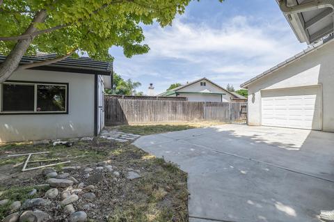 2443 E Harter Ct, Visalia, CA 93292 photo 35