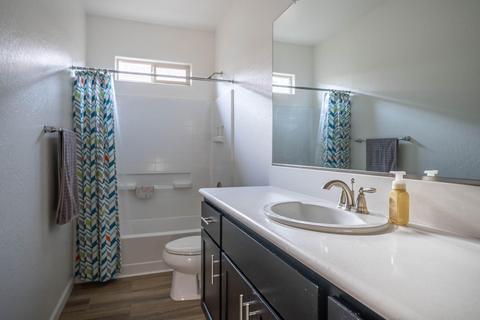 1911 W Porter Ave, Visalia, CA 93291 photo 15