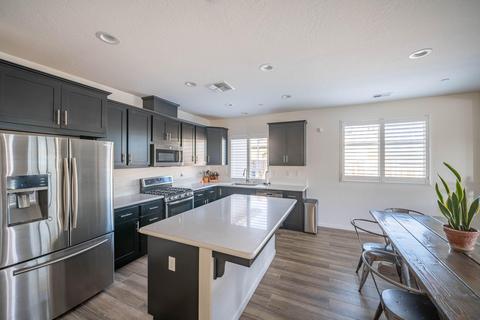 1911 W Porter Ave, Visalia, CA 93291 photo 9