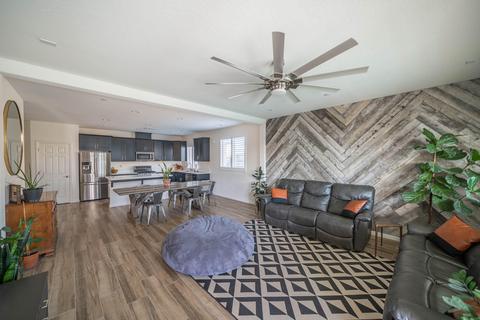 1911 W Porter Ave, Visalia, CA 93291 photo 11