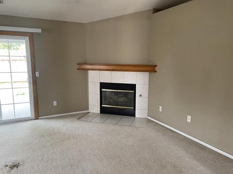 430 Westgate Pl, Lemoore, CA 93245 photo 2