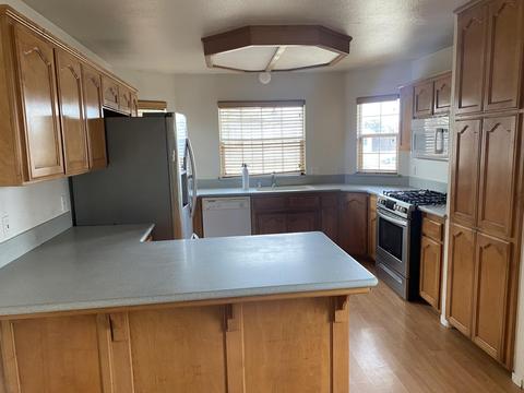 430 Westgate Pl, Lemoore, CA 93245 photo 3