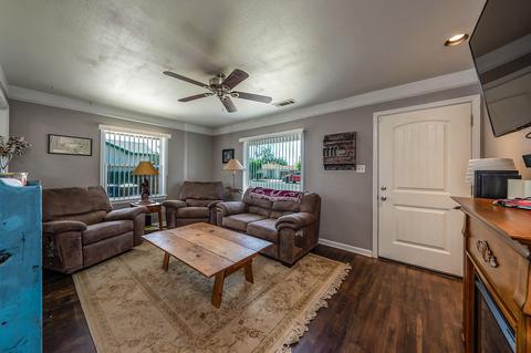 804 Elm St, Hanford, CA 93230 photo 5