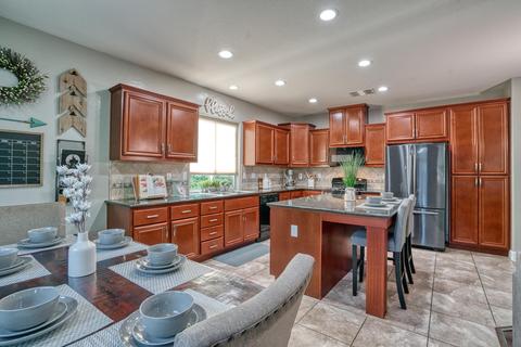 3703 E Laura Ave, Visalia, CA 93292 photo 11