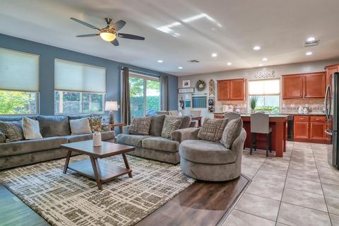 3703 E Laura Ave, Visalia, CA 93292 photo 9