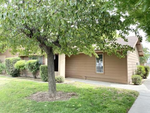 1561 E Cross Ave, Tulare, CA 93274 photo 1