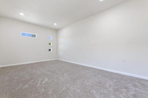 904 E Myrtle Ave, Visalia, CA 93292 photo 34