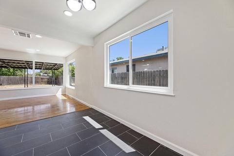 904 E Myrtle Ave, Visalia, CA 93292 photo 27