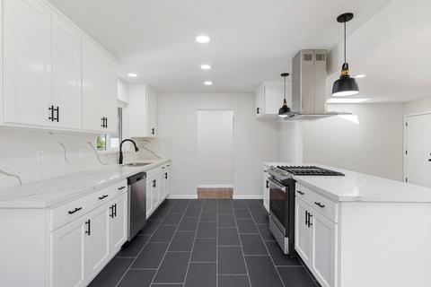 904 E Myrtle Ave, Visalia, CA 93292 photo 33