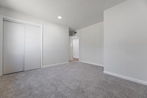 904 E Myrtle Ave, Visalia, CA 93292 photo 14
