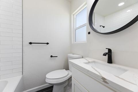 904 E Myrtle Ave, Visalia, CA 93292 photo 18