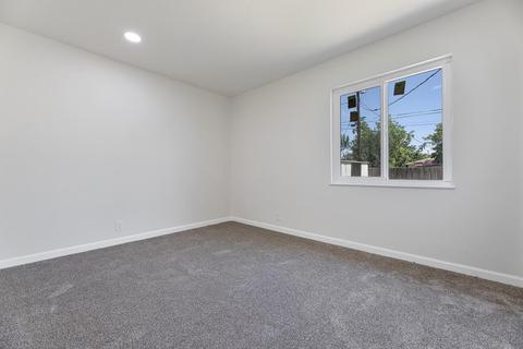 904 E Myrtle Ave, Visalia, CA 93292 photo 12