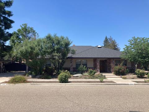 294 E Washington Ave, Tulare, CA 93274 photo 2