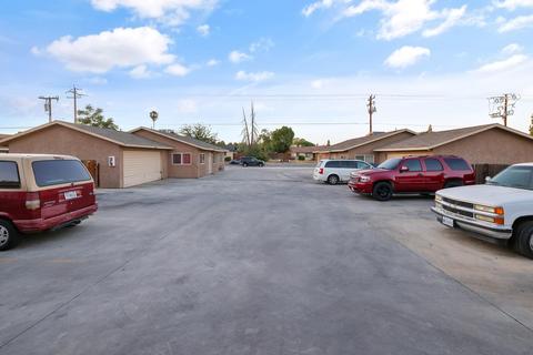409 E Warren Ave, Bakersfield, CA 93308 photo 3
