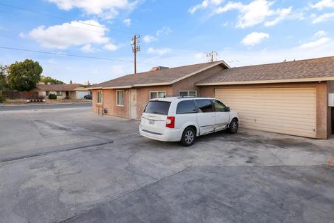 409 E Warren Ave, Bakersfield, CA 93308 photo 4