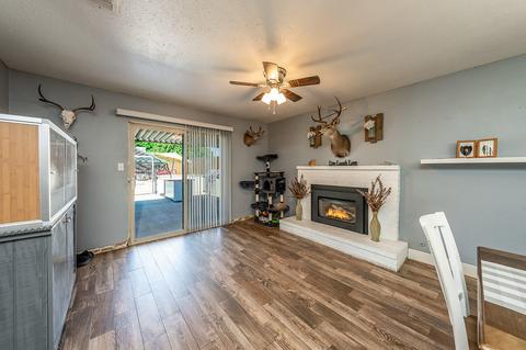 299 Spruce Pl, Lemoore, CA 93245 photo 9