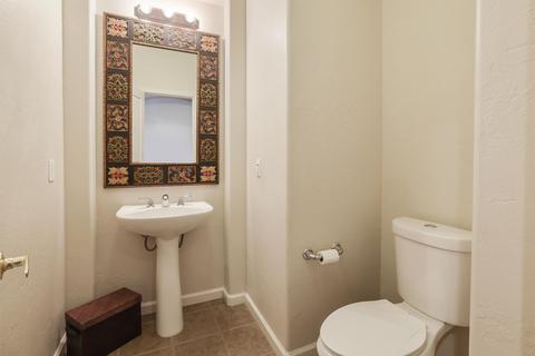 625 E Chestnut Ave, Visalia, CA 93292 photo 42