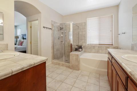 625 E Chestnut Ave, Visalia, CA 93292 photo 30