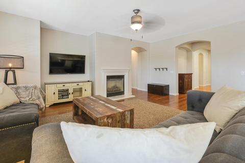 625 E Chestnut Ave, Visalia, CA 93292 photo 14