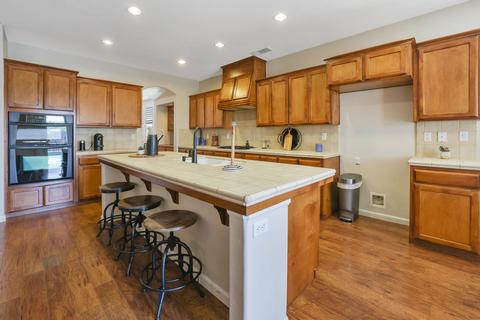 625 E Chestnut Ave, Visalia, CA 93292 photo 17