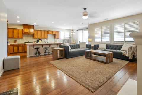 625 E Chestnut Ave, Visalia, CA 93292 photo 11